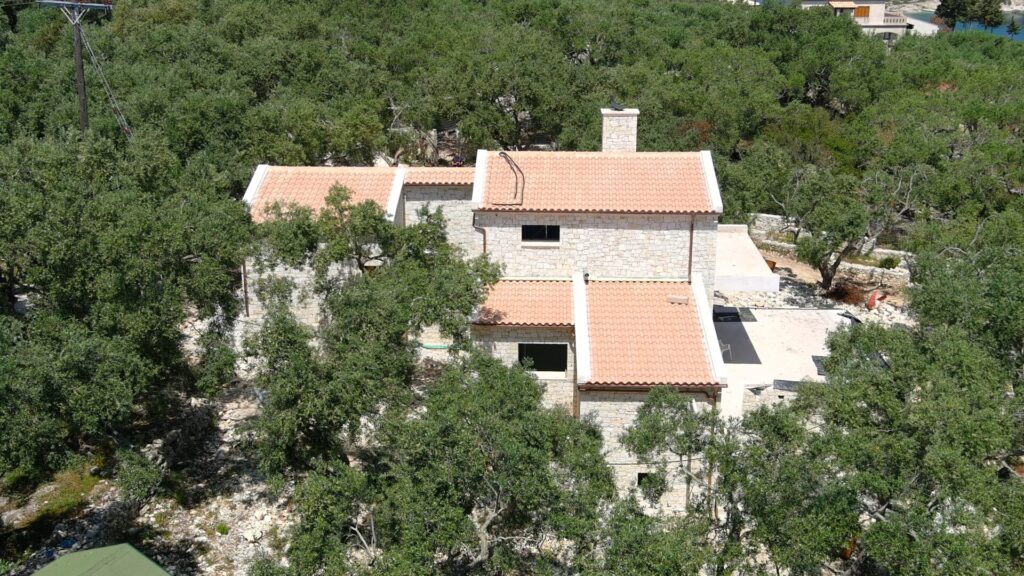 Project 105, Παξοί MAX 0186